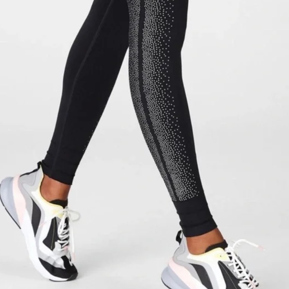 Reflective Sculptknit Fabletics Leggings - Picture 3 of 7
